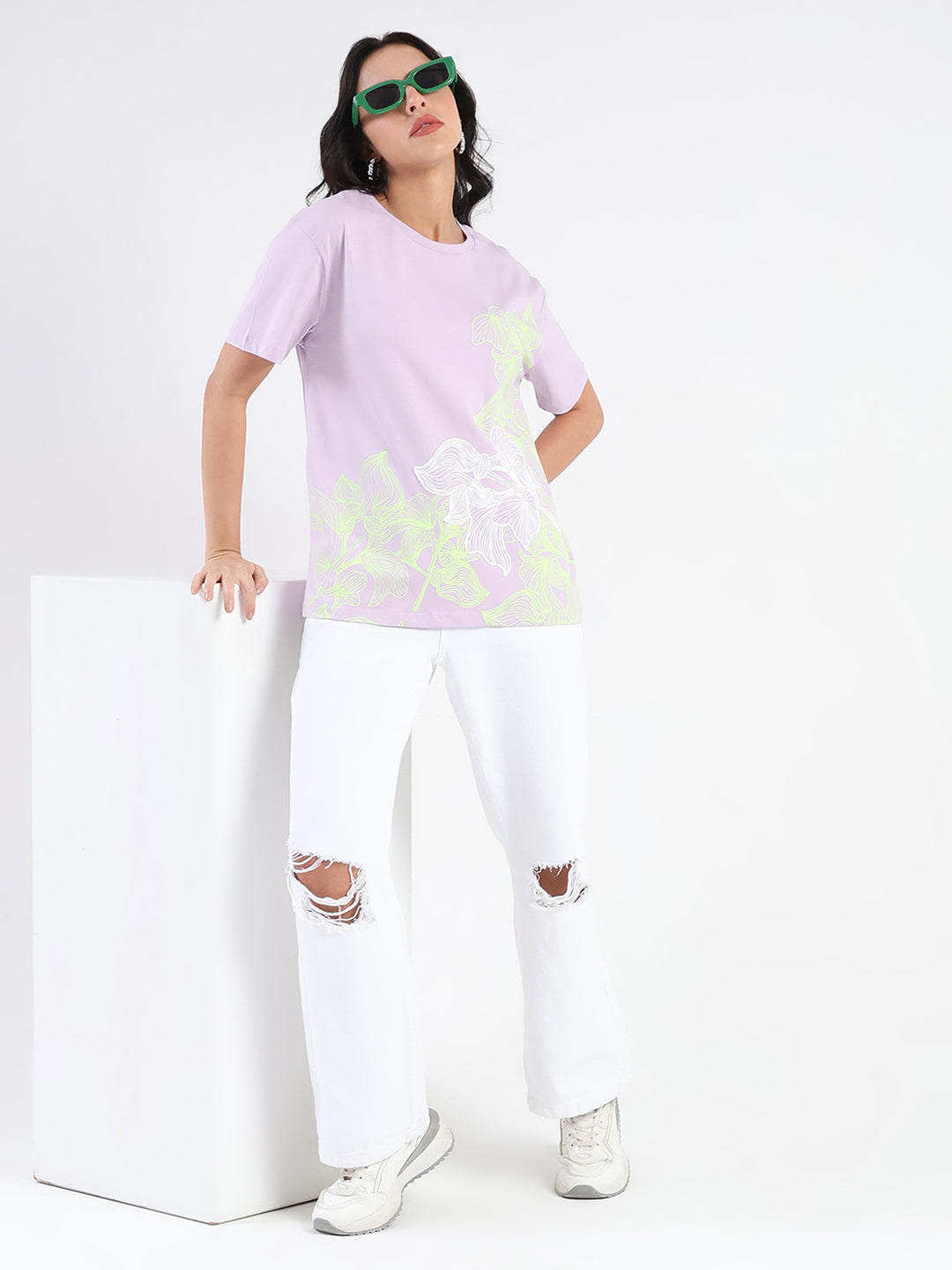 Madame Graphic Print Cord Detailed Lilac Sinker T-Shirt color swatch