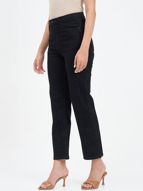 Madame Black Straight Fit Jean