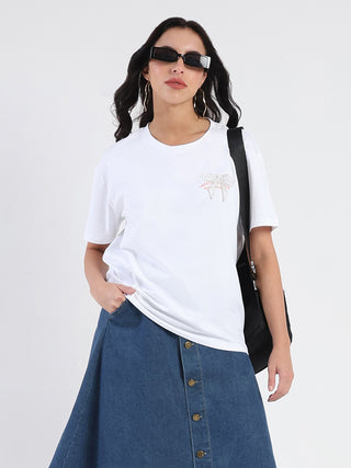 Madame Accessory Patch Detail Graphic Print White T-shirt